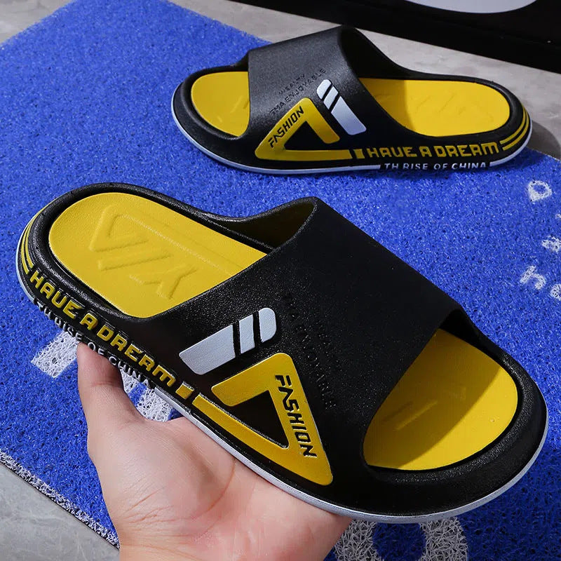 Men's sandals and slippers for men in summer, wear-resistant, soft-soled, non-slip and deodorizing, large-size slippers for men in summer and home use
