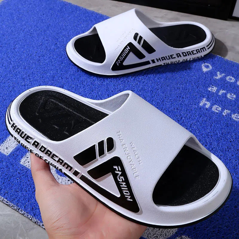 Men's sandals and slippers for men in summer, wear-resistant, soft-soled, non-slip and deodorizing, large-size slippers for men in summer and home use